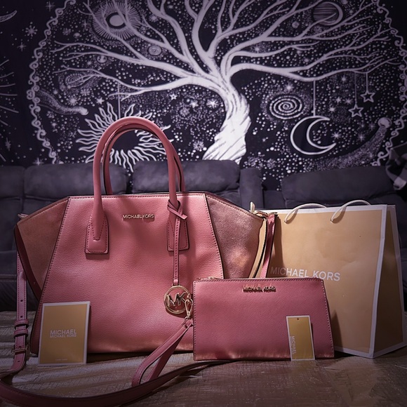 Michael Kors Pink Satchel with Gold Hardware and Top Handle with wallet combo - Picture 1 of 17